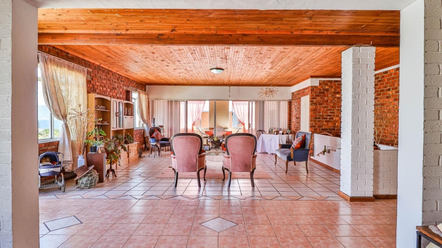 4 Bedroom Property for Sale in De Kelders Western Cape